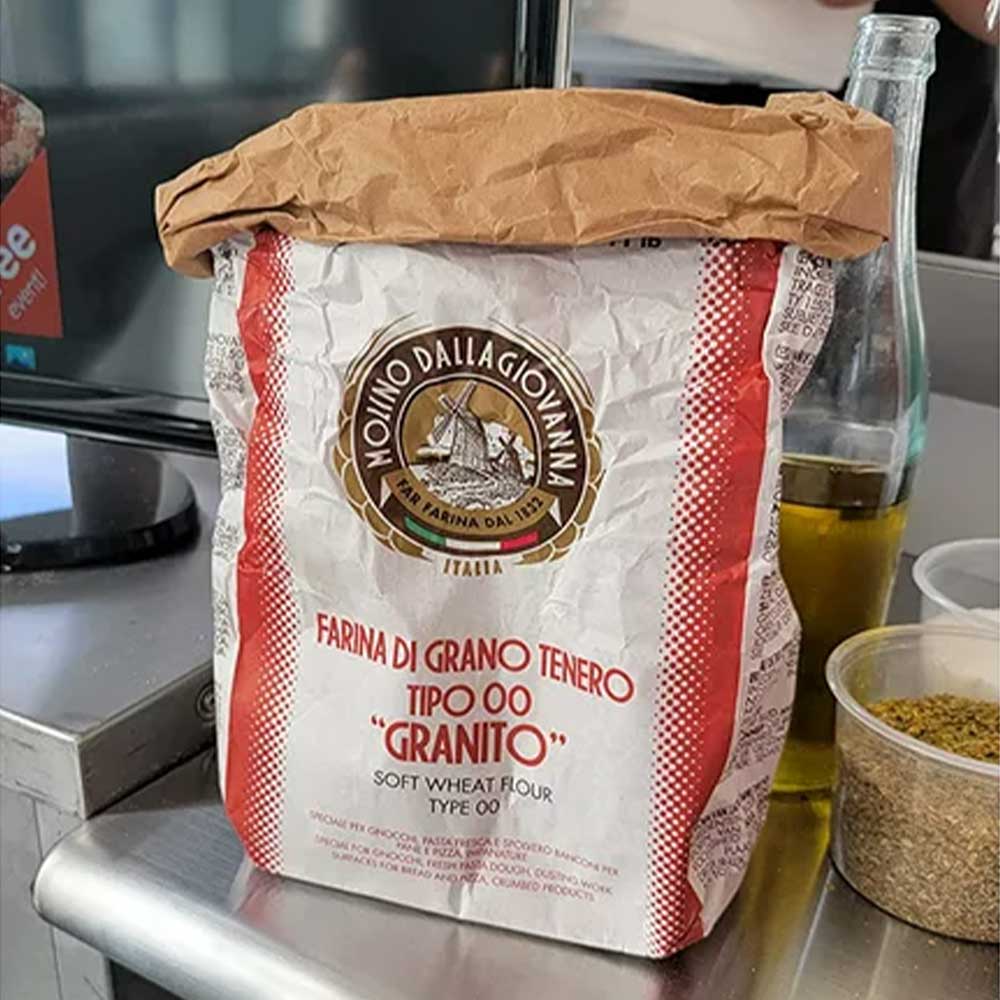 Molino Dallagiovanna Rossa 00 Pizza Flour - Farina di Grano Tenero italia - Soft Wheat Flour Special for Pizza, for Professional Use - 5kg (11lb) 14,0