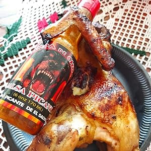 Trompa De Chucho Hot Sauce La Mas Picante De El Salvador 100% organic Imported Salvadorean Salsa Chili Vinegar 3 peppers Jalapeno, Habanero, Tabasco  Hagale Huevos! detail view 2