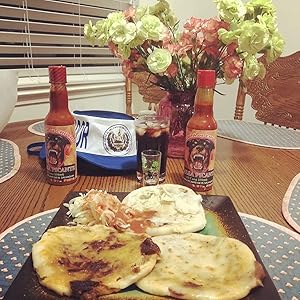 Trompa De Chucho Hot Sauce La Mas Picante De El Salvador 100% organic Imported Salvadorean Salsa Chili Vinegar 3 peppers Jalapeno, Habanero, Tabasco  Hagale Huevos! detail view 3