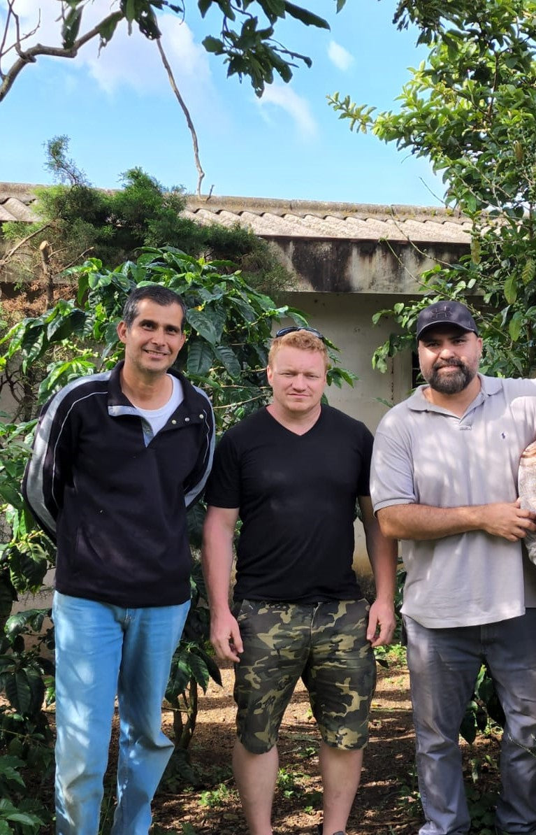Tesoros Del Pais Green Coffee 5 lb in airsealed Ecotact bag detail view 2