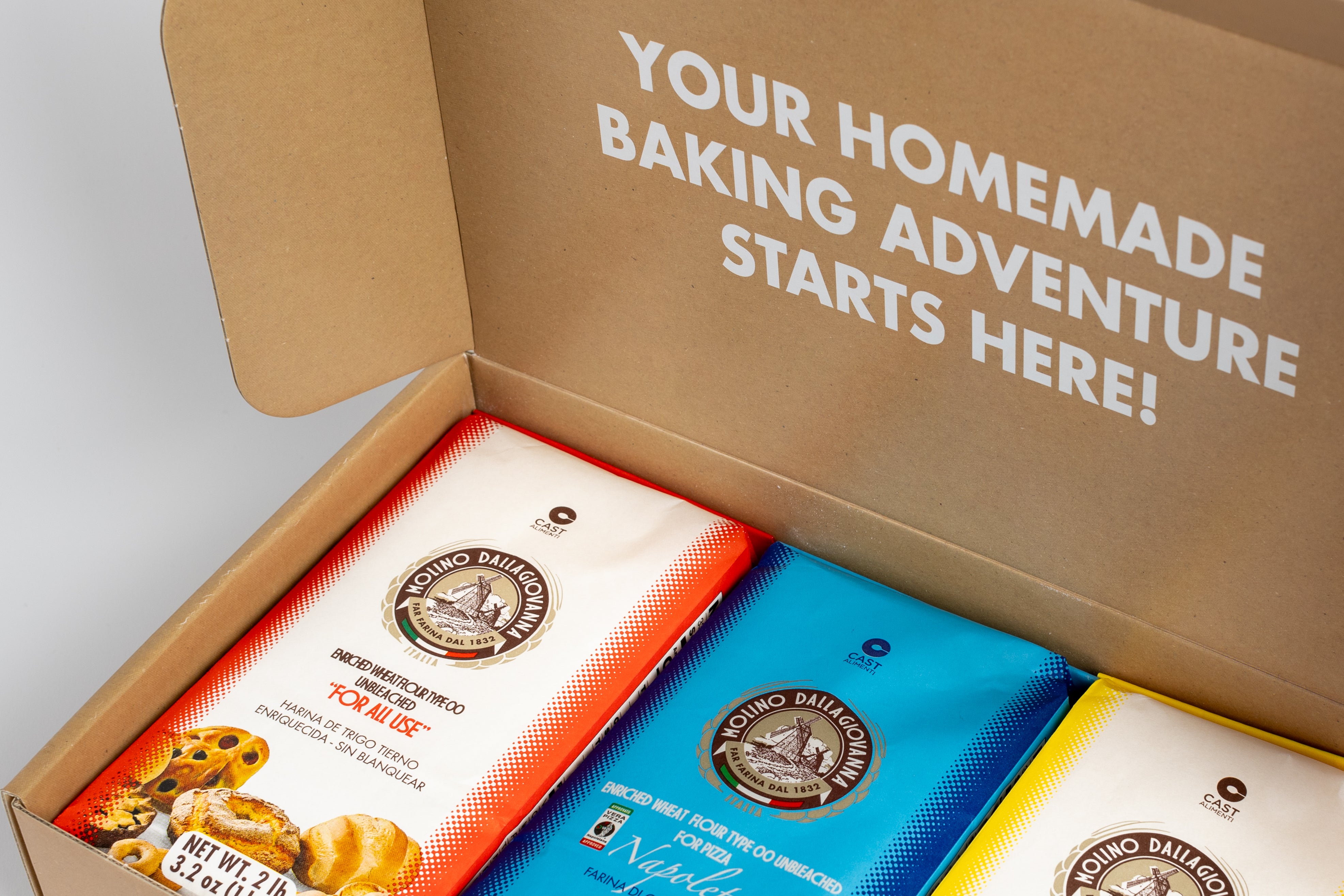 Molino Dallagiovanna Italian holiday baking box Includes extensive Italian recipe baking book